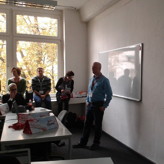 Session zum Thema Facebook im Raum #Rossmann #ccb13