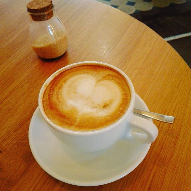 Leckeren Milchcoffee zum Meeting.#coffee #meeting #milchcoffee