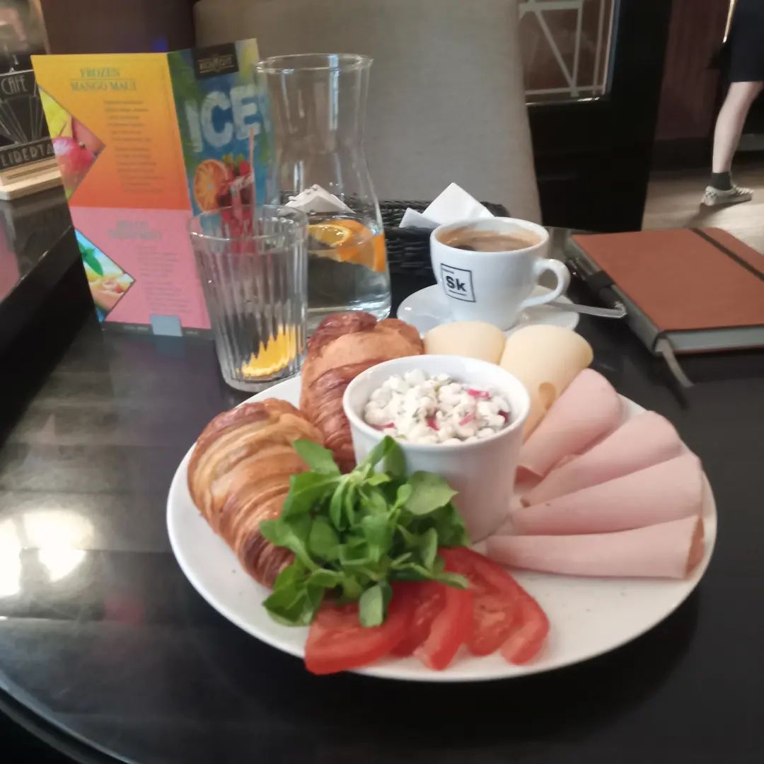 Dann mal auf zum gemütlichen Frühstück. #frühstück #danzig #gdansk #coffee #unterwegs