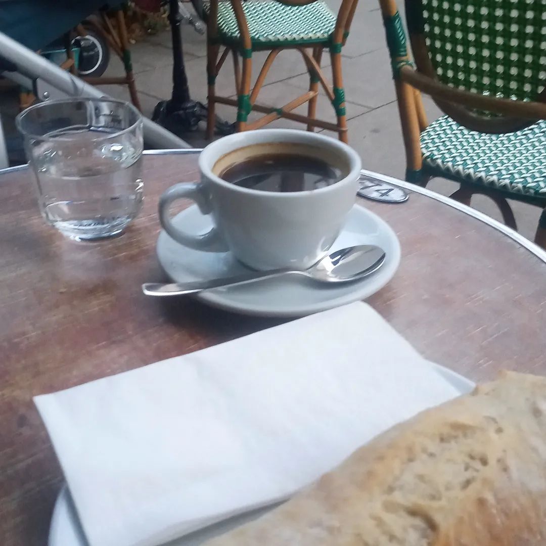 Nachmittagscoffee mit Baguette. #coffee #coffeetime