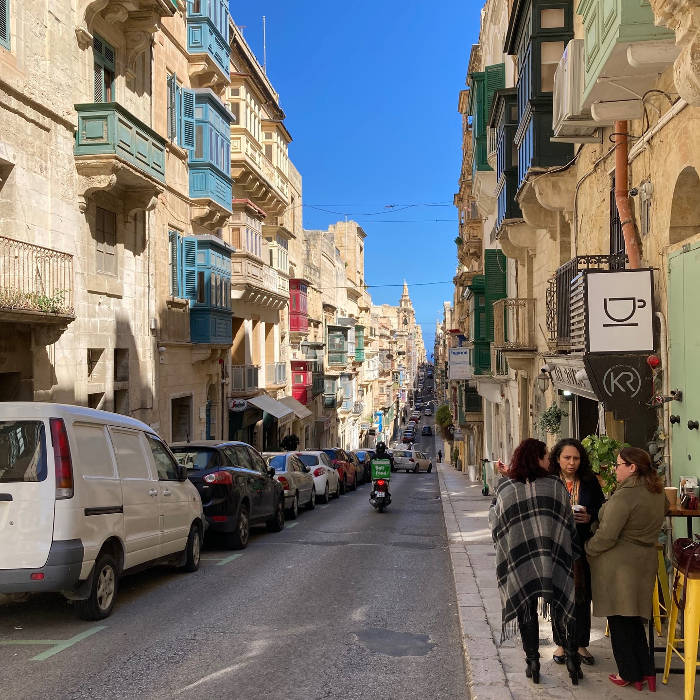 Ein paar Impressionen aus Malta. #Malta #Valletta #Reisen #Travel #Unterwegs #Strasse #Meer #Balkons #Gasse